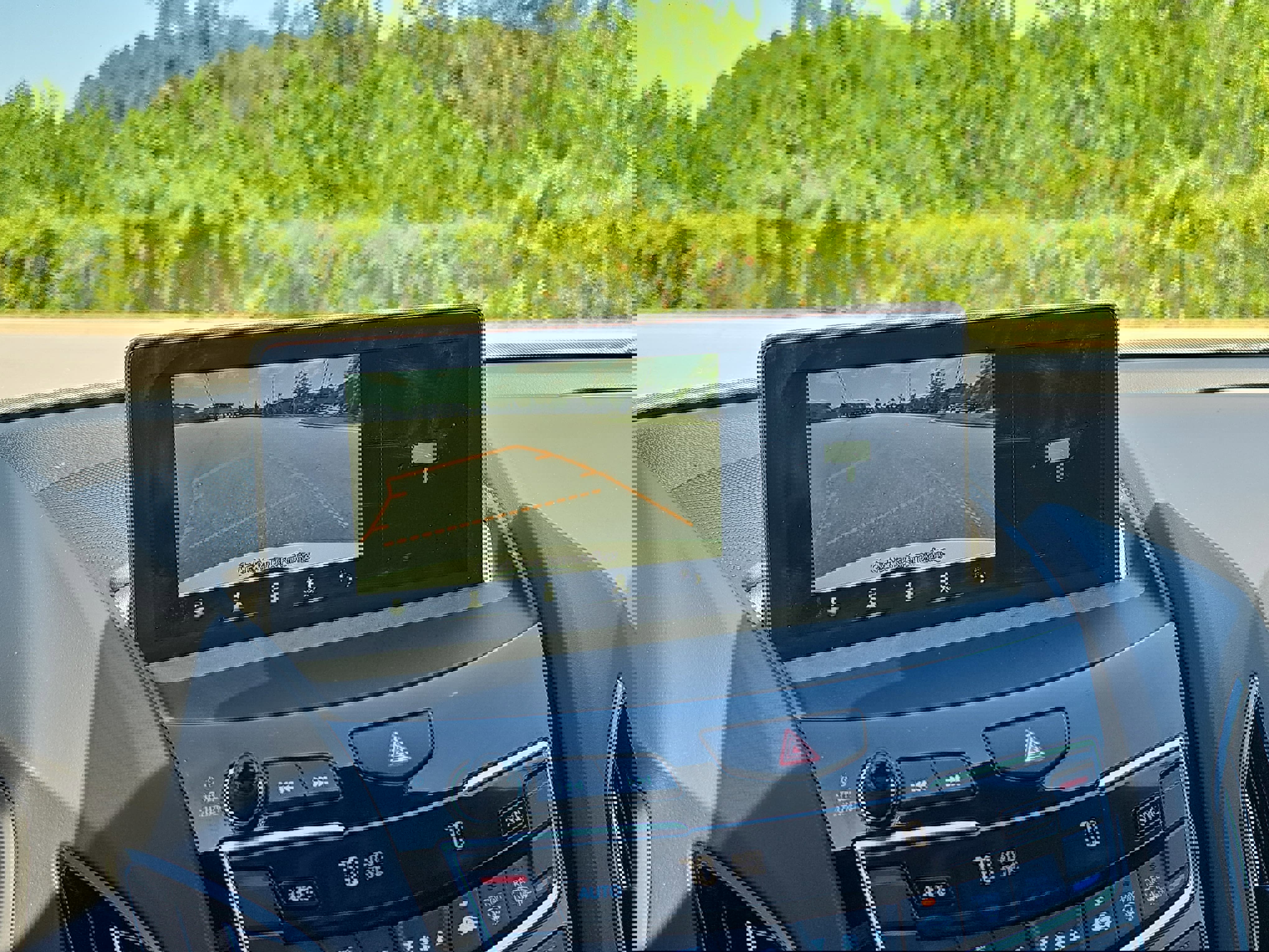 Used 2025 Acura RDX SH-AWD image 21