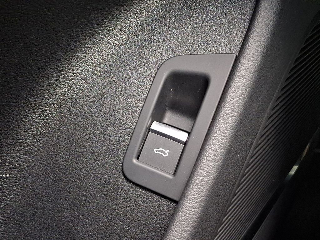 Certified 2024 Audi RS Q8 image 27