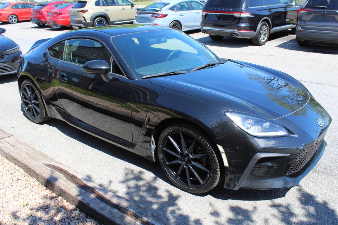 Used 2023 Toyota GR86 Premium RWD image 5