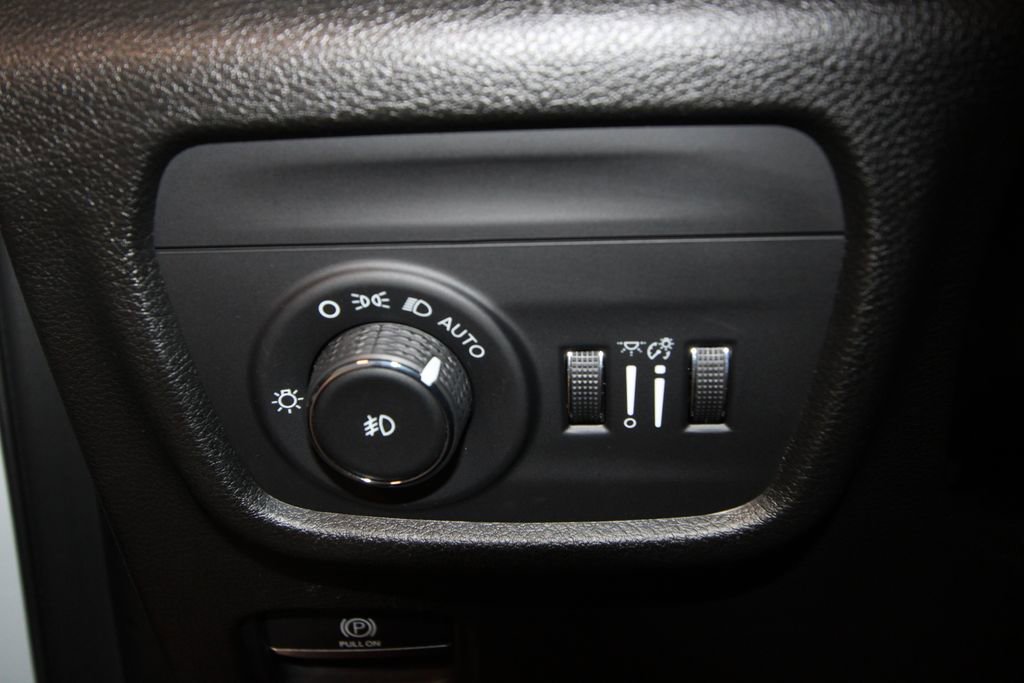 Used 2021 Jeep Grand Cherokee L Limited image 10