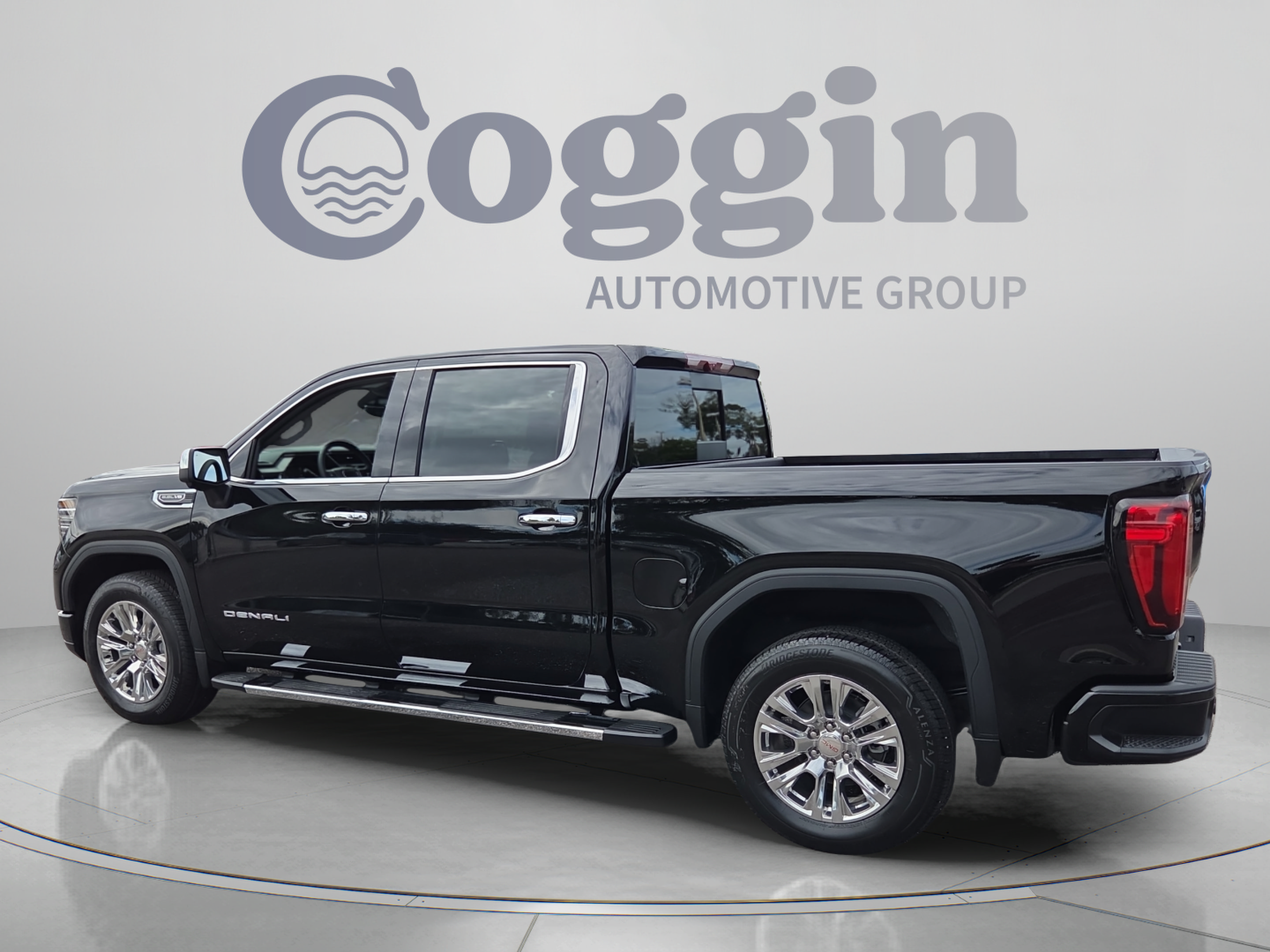 New 2026 GMC Sierra 1500 Denali w/ Technology Package RWD image 3