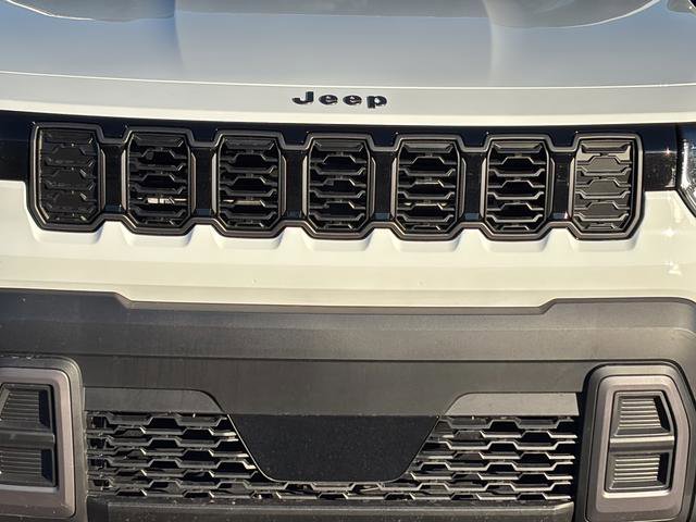 New 2026 Jeep Cherokee Laredo image 9