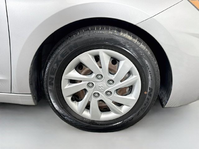 Used 2020 Hyundai Elantra SE FWD image 30
