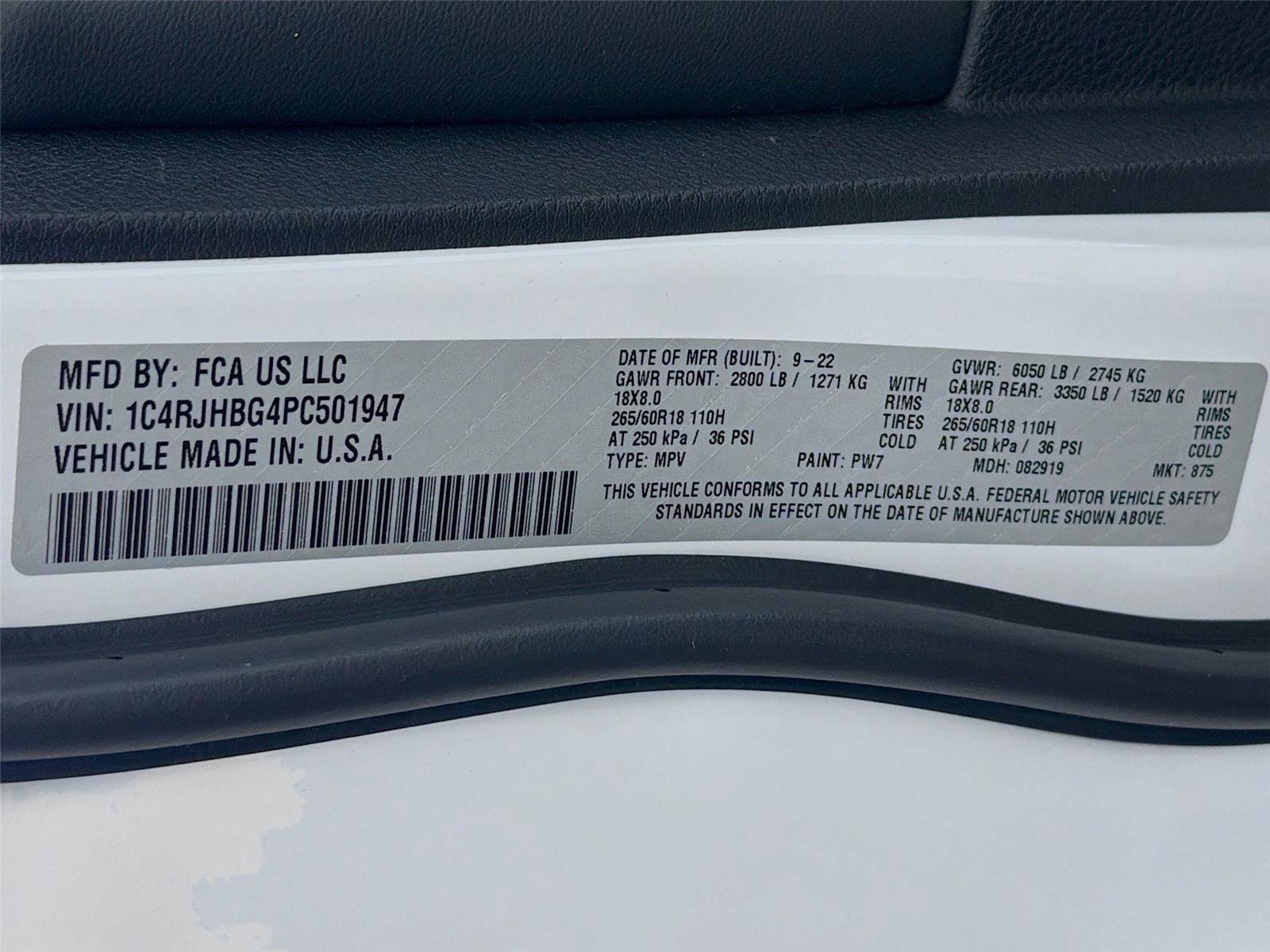 Used 2023 Jeep Grand Cherokee Limited image 32