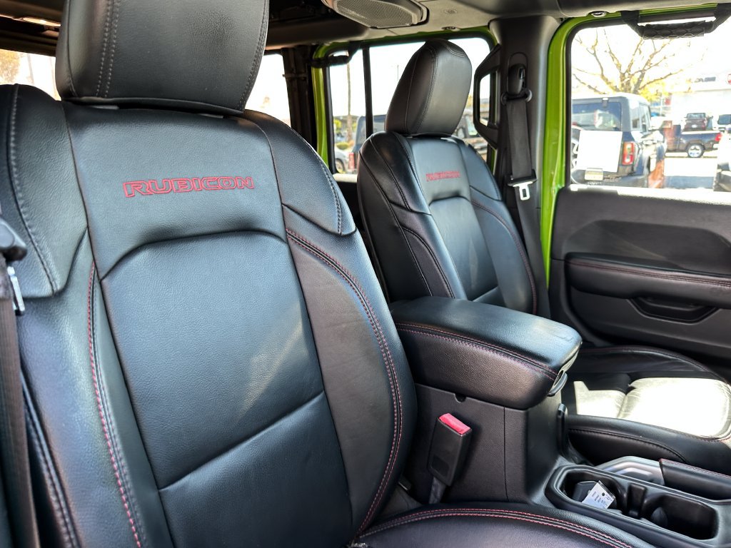 Used 2019 Jeep Wrangler Unlimited Rubicon w/ Dual Top Group AWD/4WD image 17