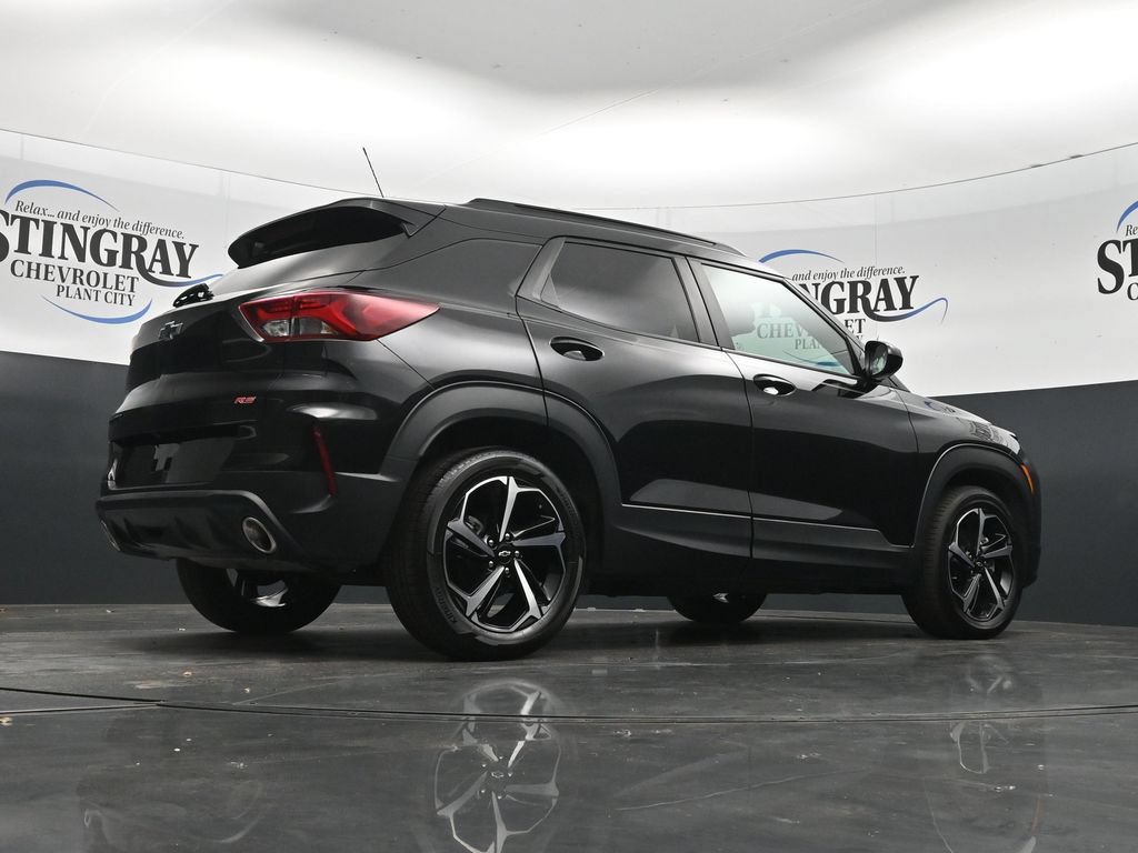 Used 2023 Chevrolet TrailBlazer RS w/ Sun and Liftgate Package FWD image 32