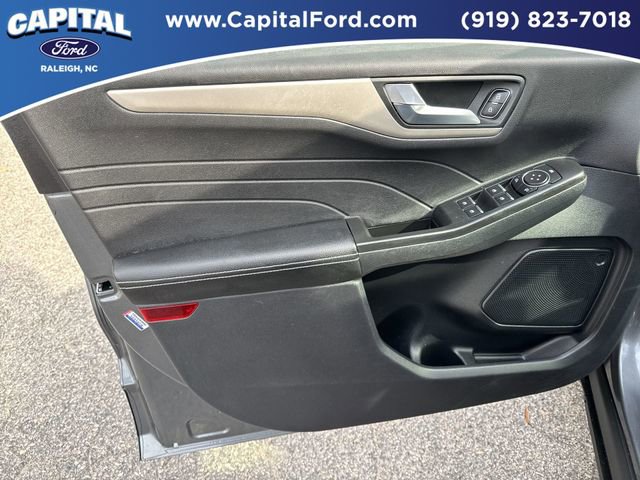Used 2022 Ford Escape SEL FWD image 20