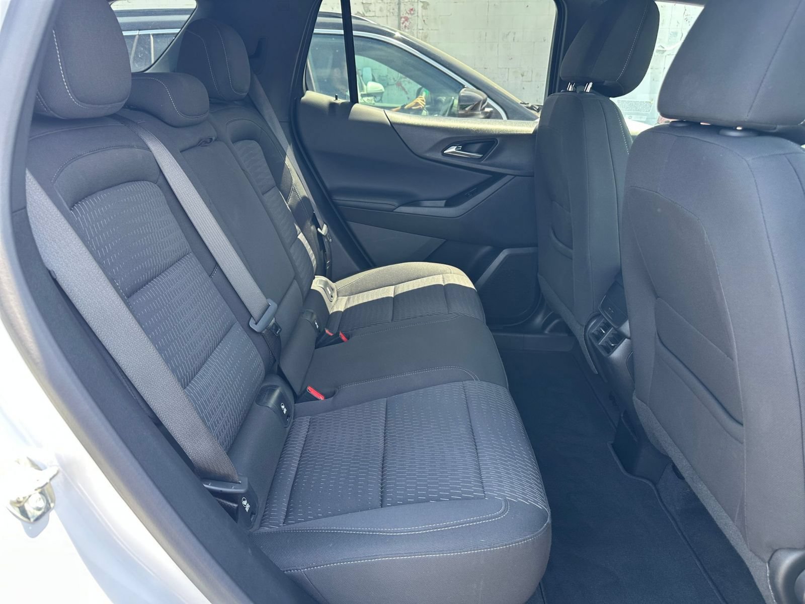 Used 2025 Chevrolet Equinox LT FWD image 26