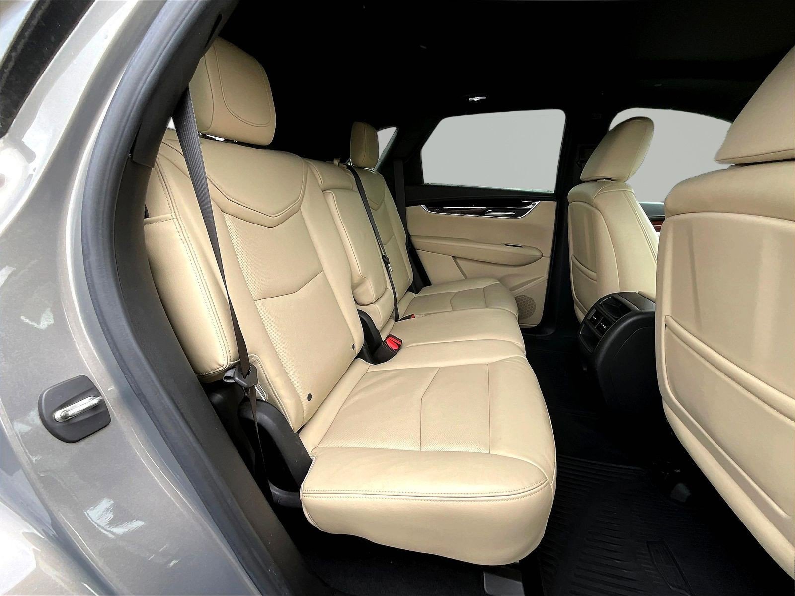 Used 2018 Cadillac XT5 Luxury w/ Driver Awareness Package FWD image 25