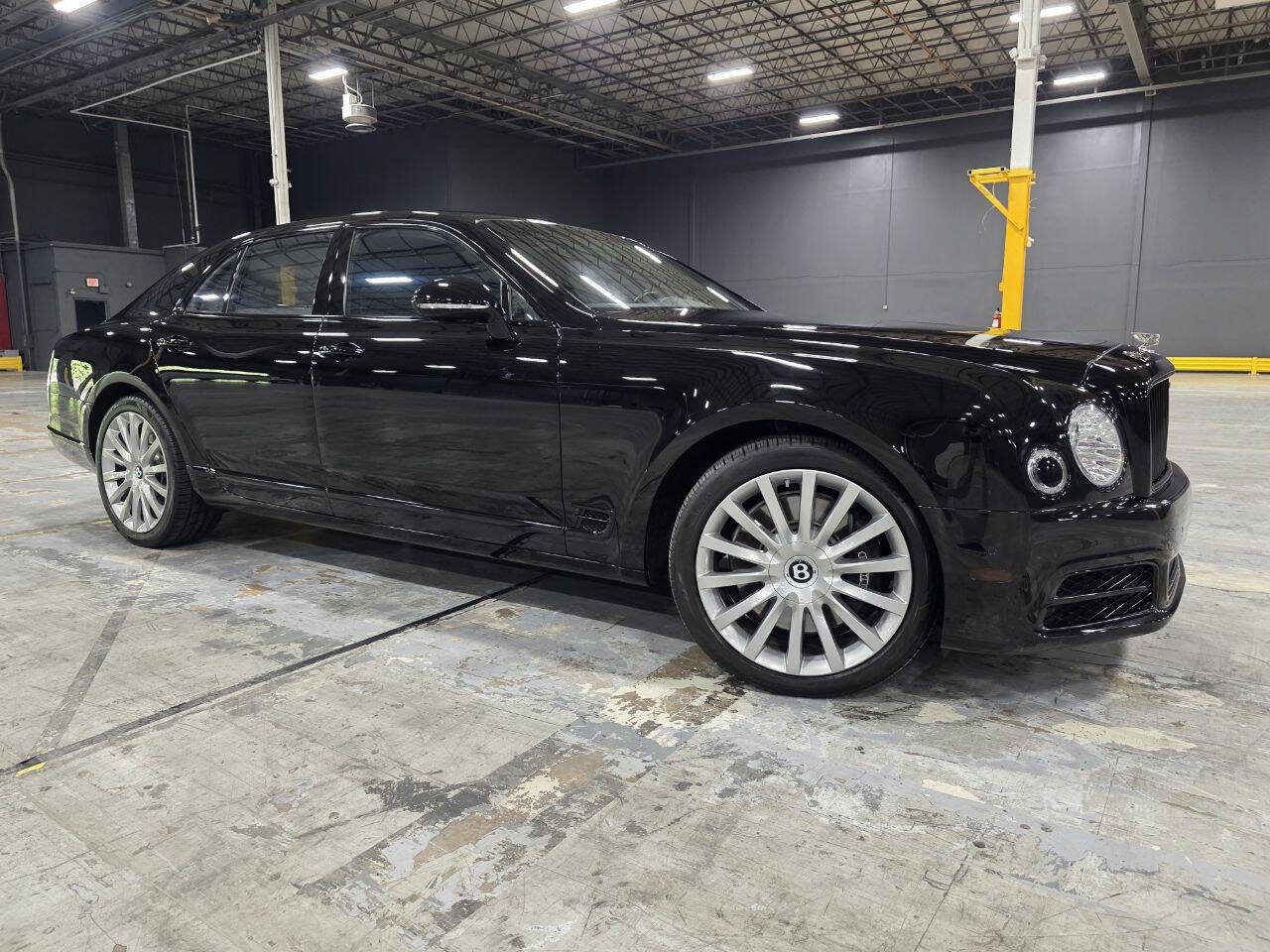 Used 2017 Bentley Mulsanne RWD image 4