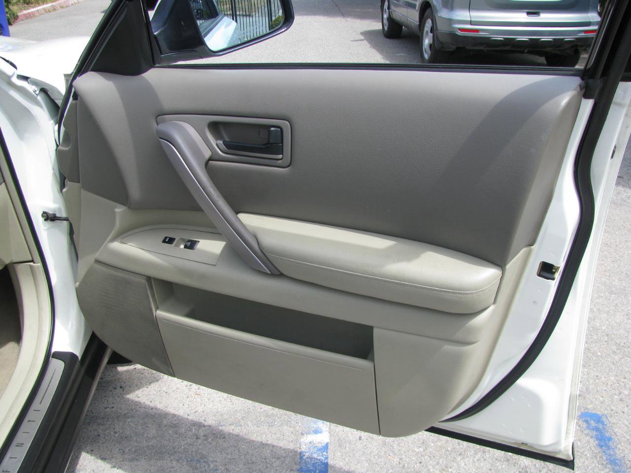 Used 2004 INFINITI FX35 2WD w/ Touring Pkg image 12