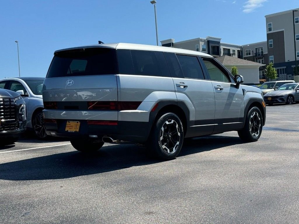 Certified 2025 Hyundai Santa Fe SE AWD/4WD image 3