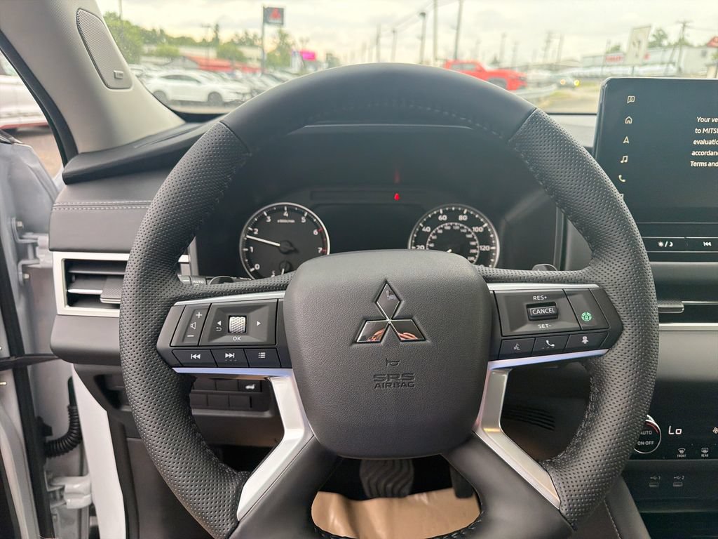 New 2026 Mitsubishi Outlander SE FWD image 17