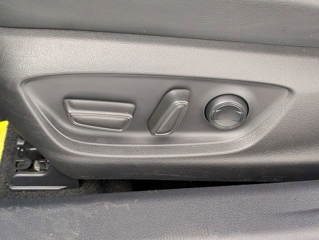 Used 2021 Toyota Camry SE image 13