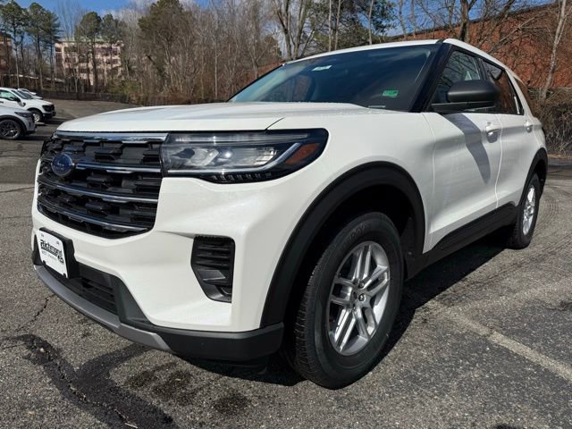 Used 2026 Ford Explorer Active AWD/4WD image 1