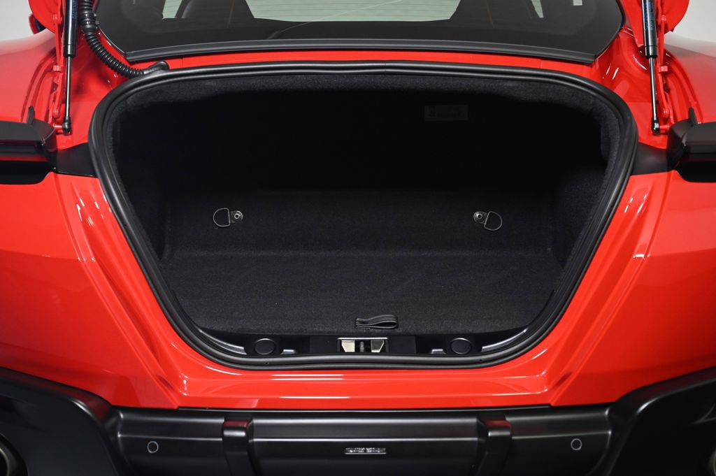 Certified 2022 Ferrari Roma RWD image 33