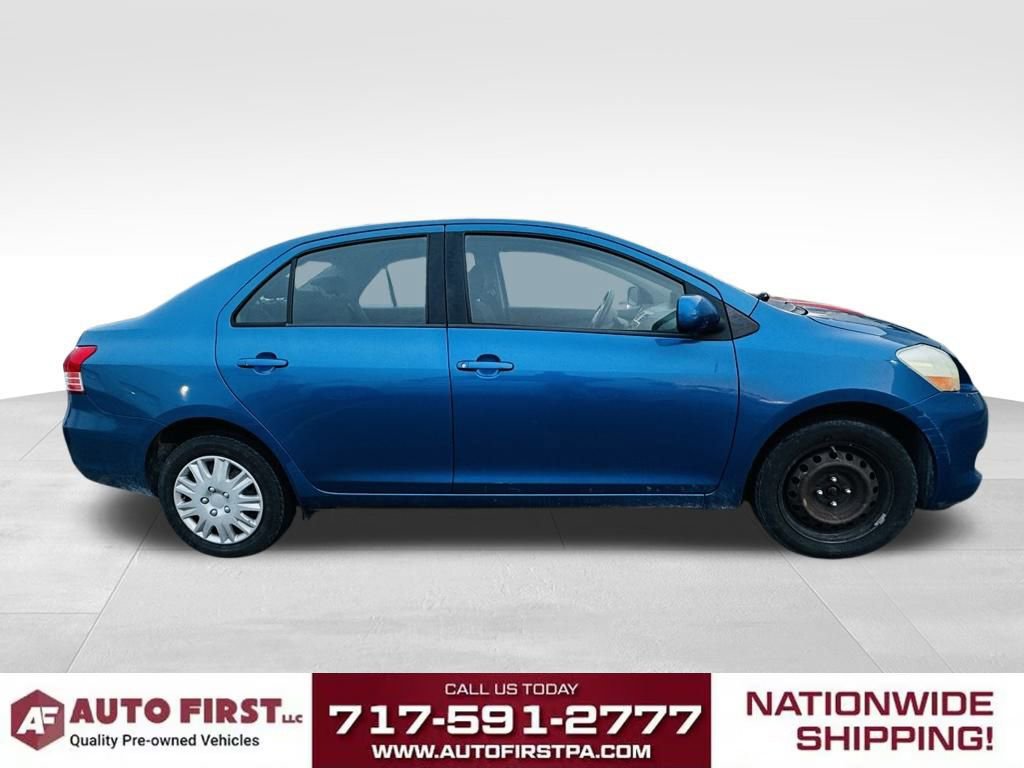 Used 2010 Toyota Yaris Sedan image 2