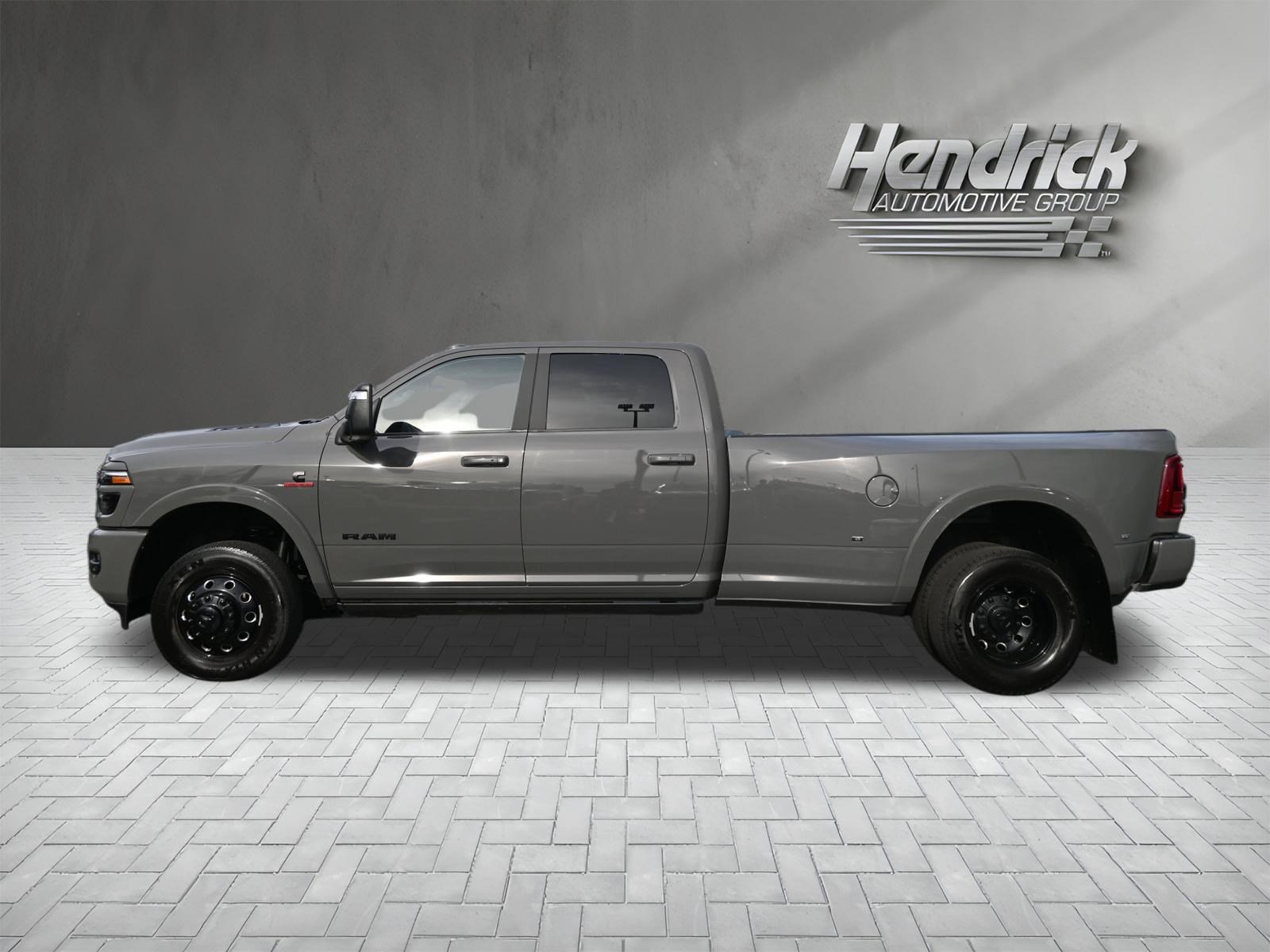 Used 2025 RAM 3500 Limited image 10
