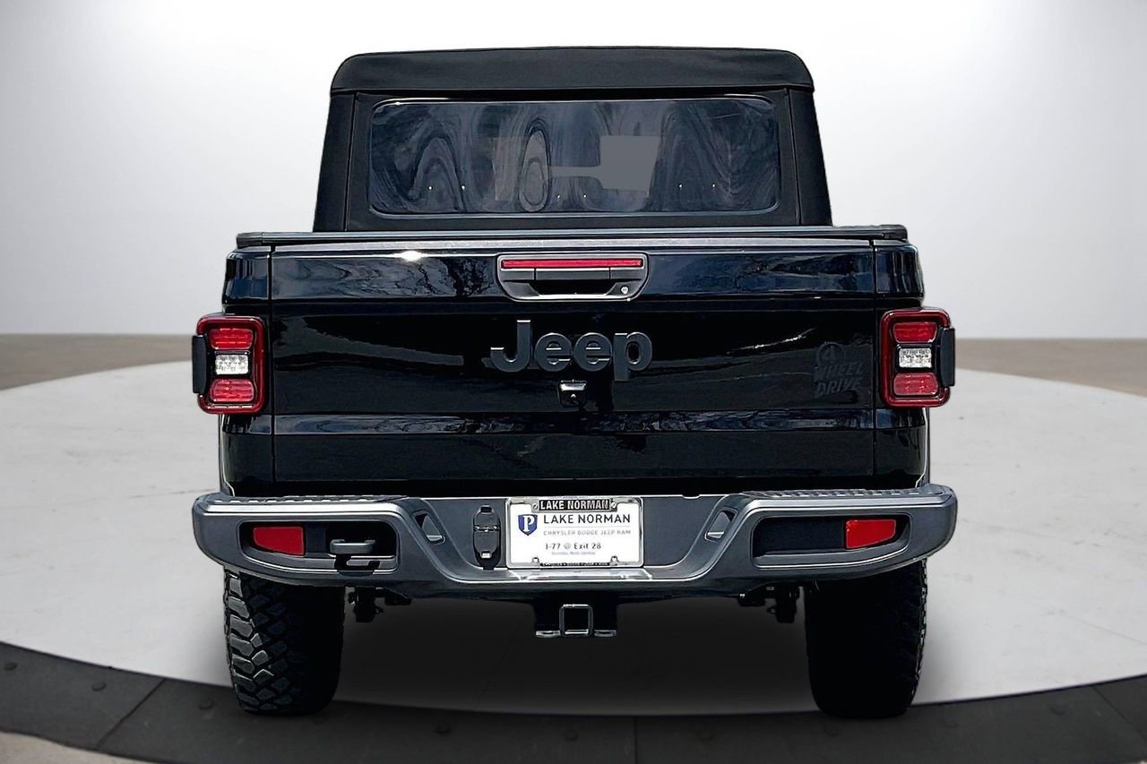 Certified 2024 Jeep Gladiator Mojave AWD/4WD image 8