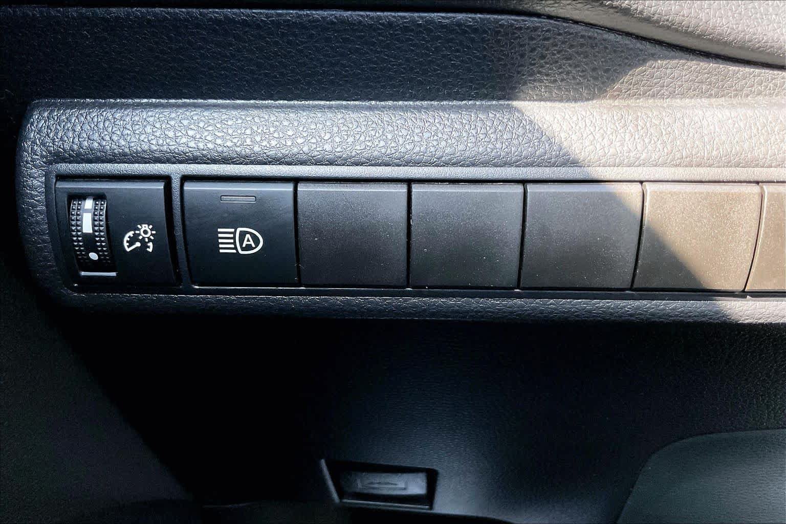 Used 2024 Toyota Corolla LE FWD image 36