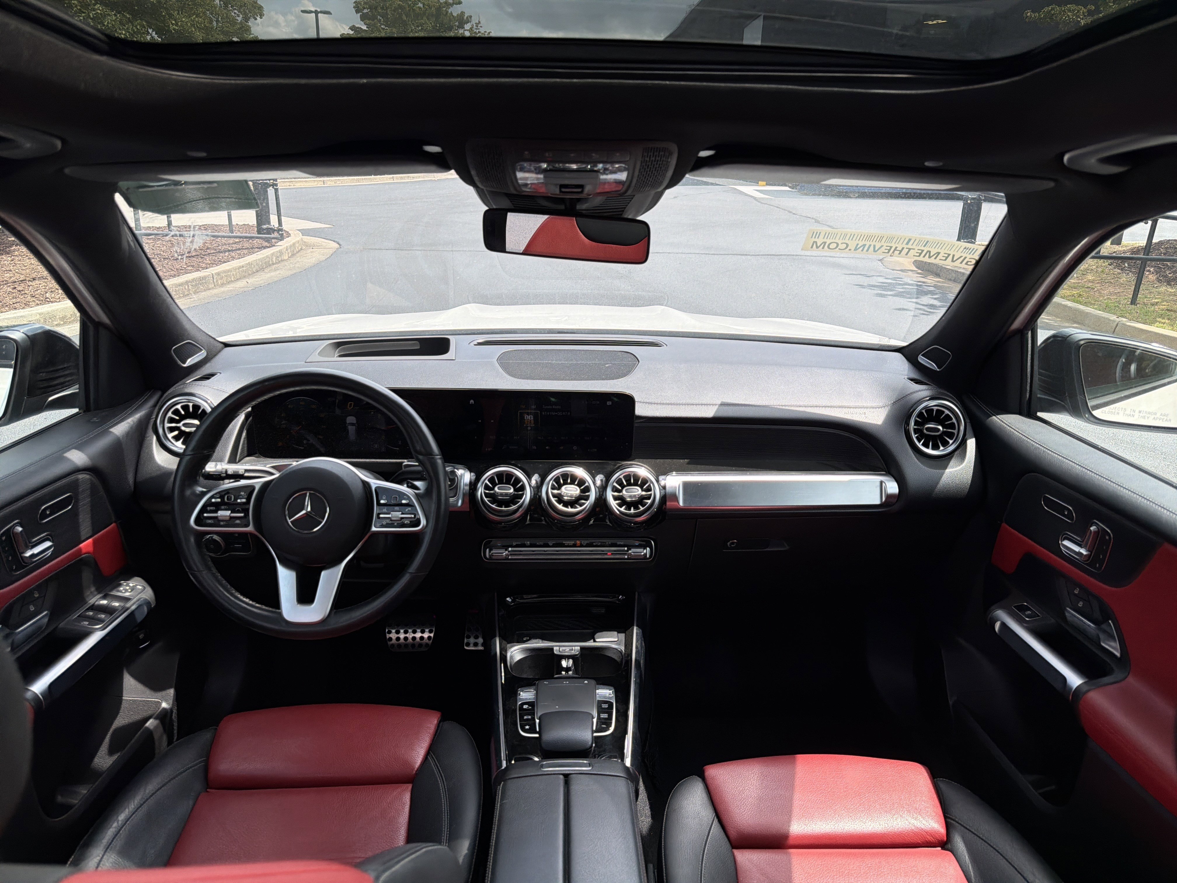 Used 2020 Mercedes-Benz GLB 250 4MATIC image 18