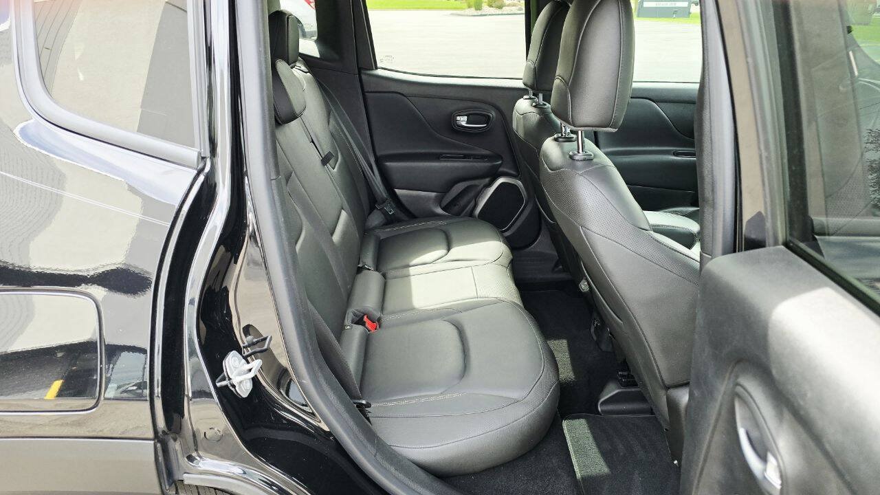 Used 2019 Jeep Renegade Limited w/ Quick Order Package 22P FWD image 13