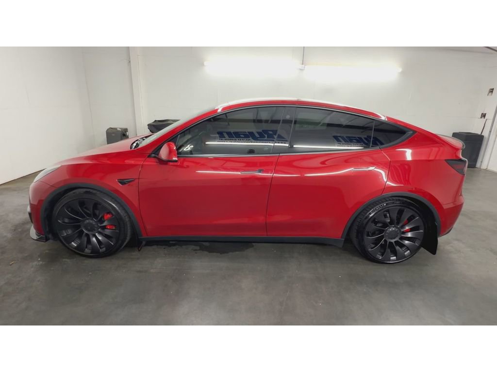 Used 2022 Tesla Model Y Performance AWD/4WD image 5