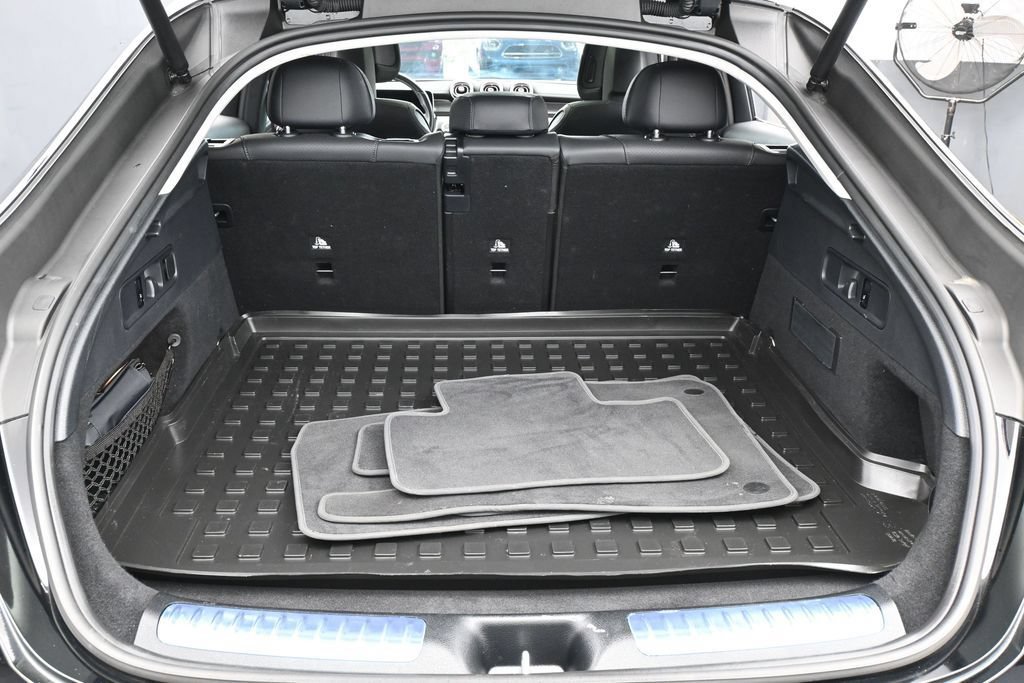 Used 2025 Mercedes-Benz GLC 300 4MATIC image 38