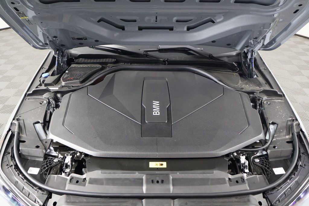 New 2026 BMW i5 eDrive40 w/ M Sport Package AWD/4WD image 9