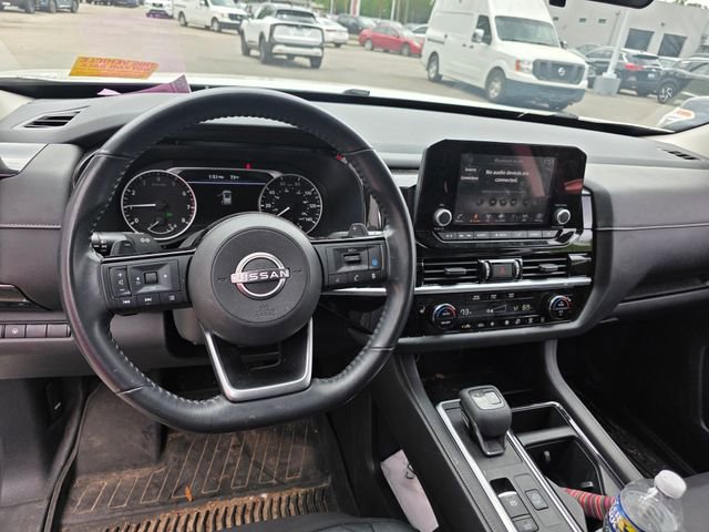 Used 2022 Nissan Pathfinder SV AWD/4WD image 23