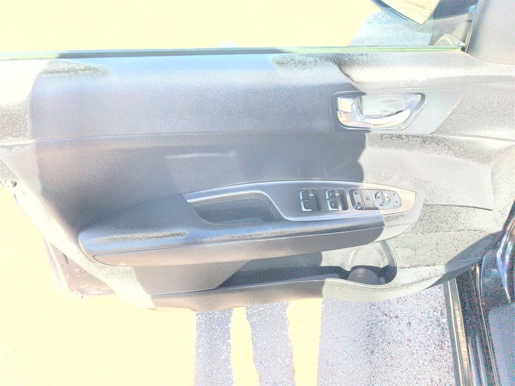 Used 2020 Kia Optima S image 14