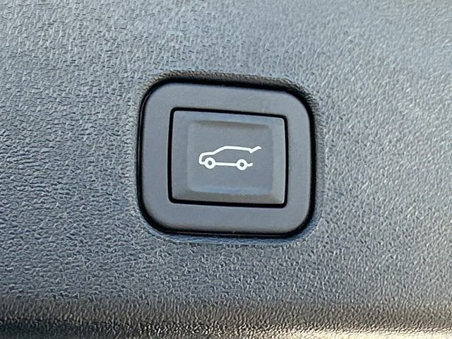 Used 2025 Cadillac Optiq Luxury 2 AWD/4WD image 20