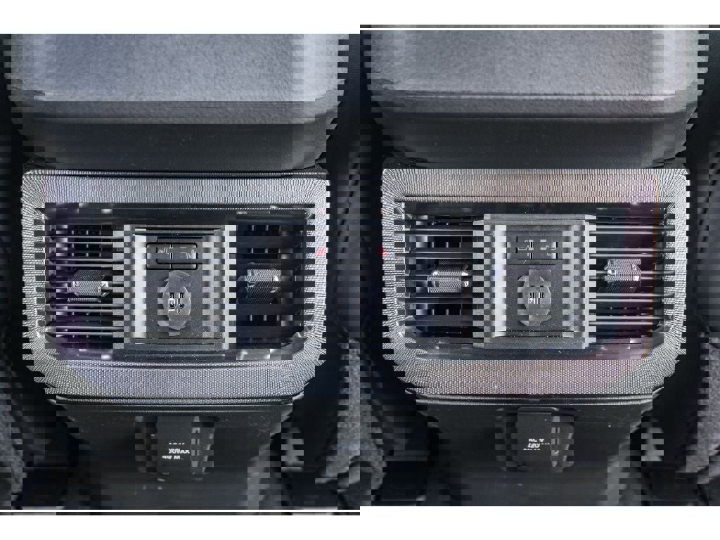 New 2025 Ford F250 Platinum image 31