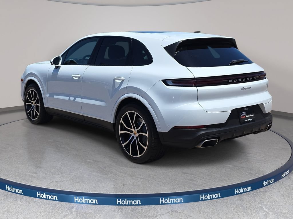 Used 2024 Porsche Cayenne AWD/4WD image 8