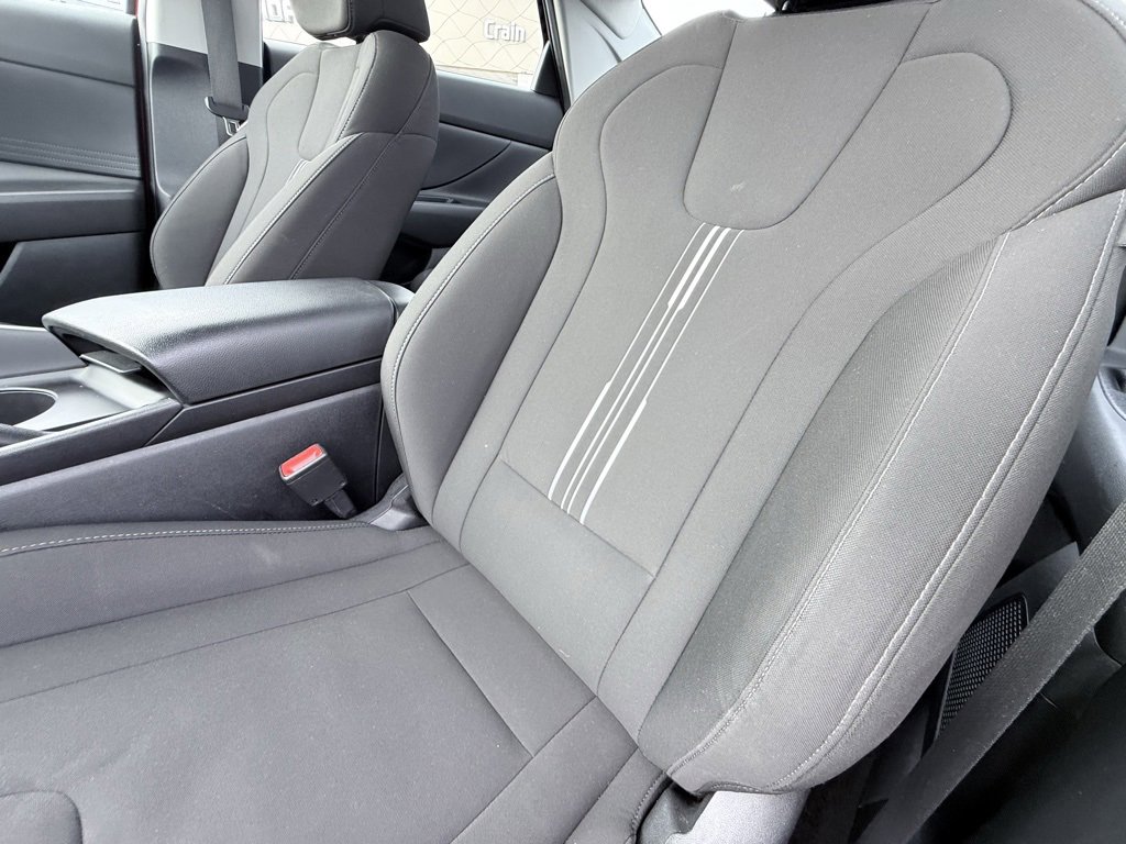 Certified 2024 Hyundai Elantra SEL image 25
