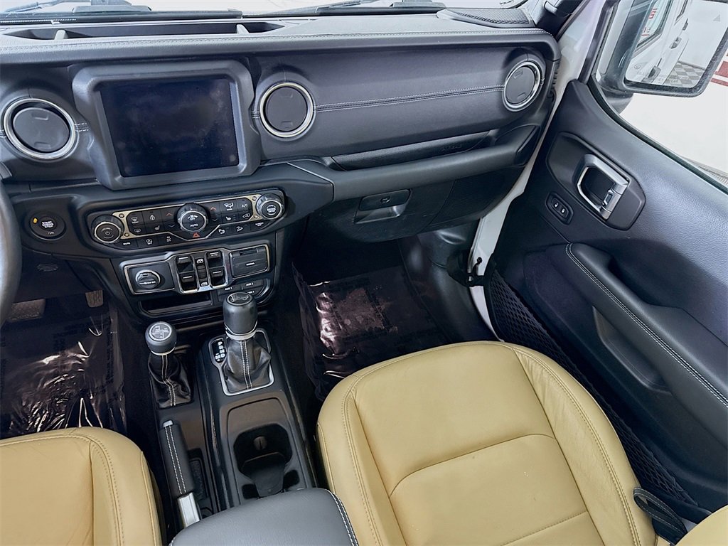 Used 2019 Jeep Wrangler Unlimited Sahara w/ Quick Order Package 24M Moab image 27