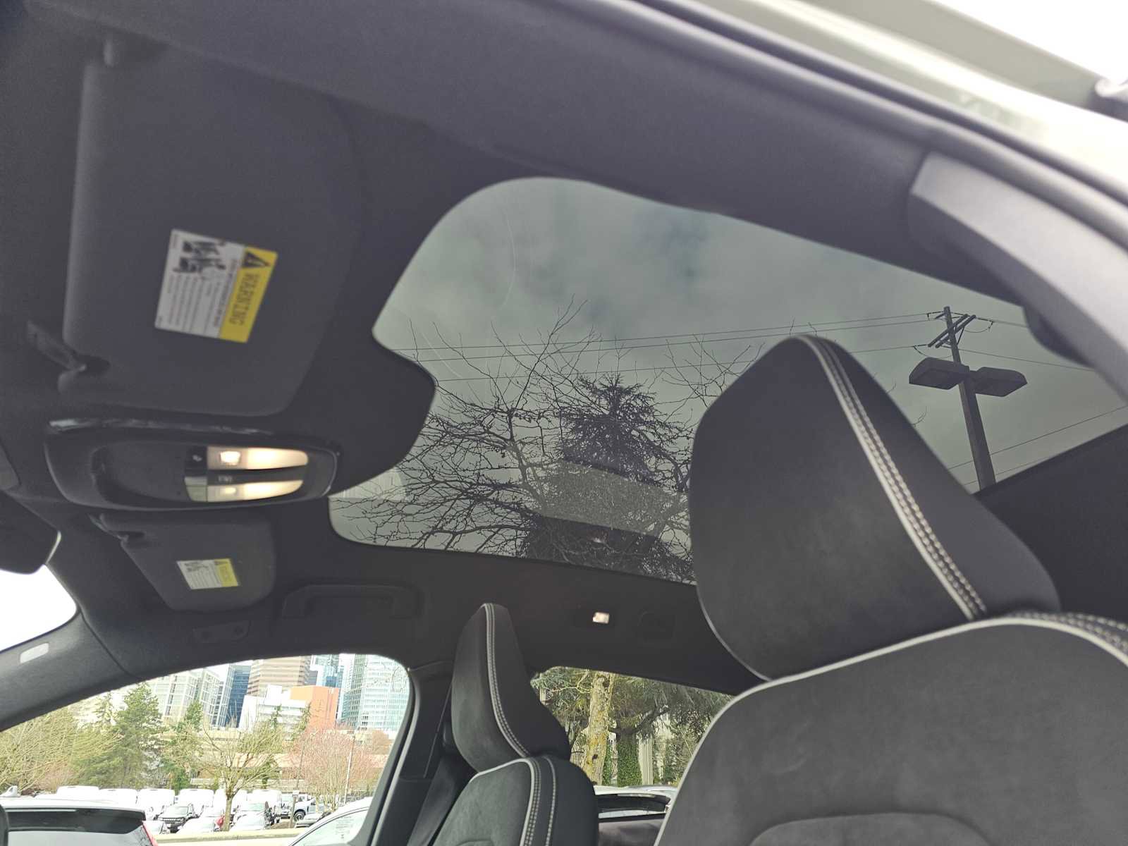 Certified 2023 Volvo C40 P8 Recharge Ultimate image 23