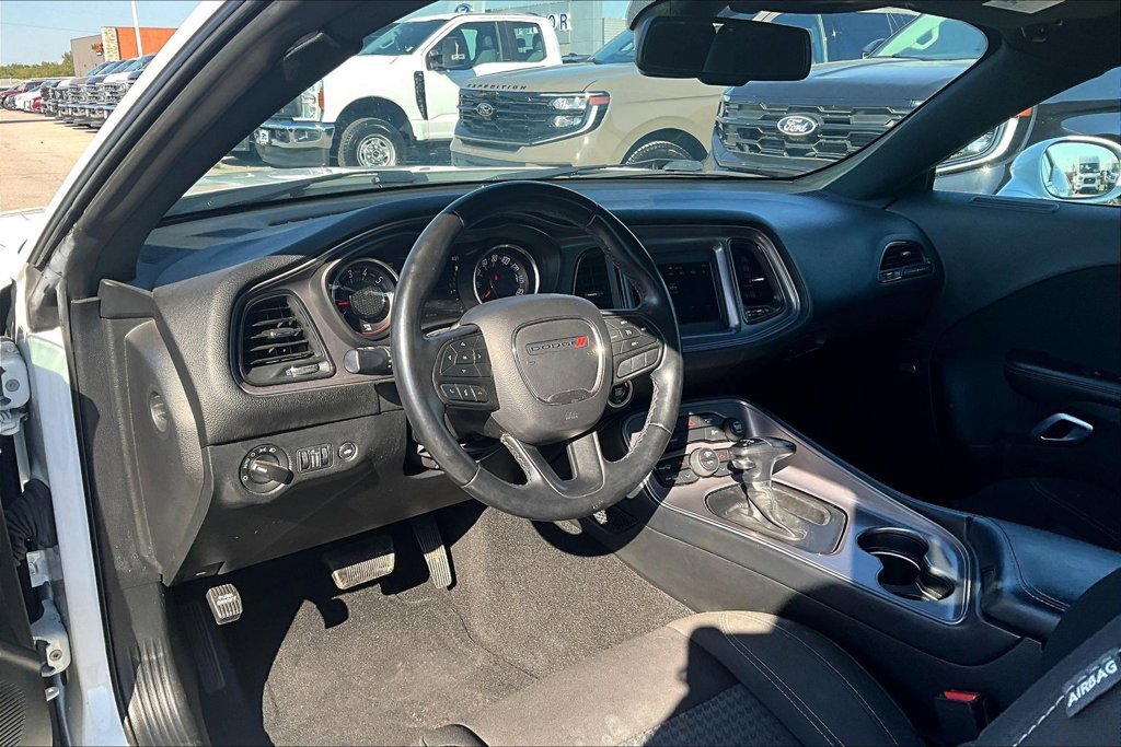 Used 2023 Dodge Challenger SXT RWD image 13