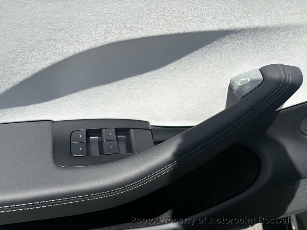 Used 2025 Tesla Model 3 Performance AWD/4WD image 12