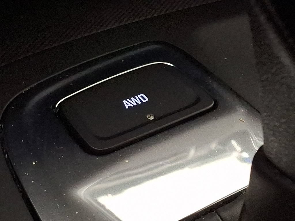 Used 2023 Chevrolet Equinox LS AWD/4WD image 23