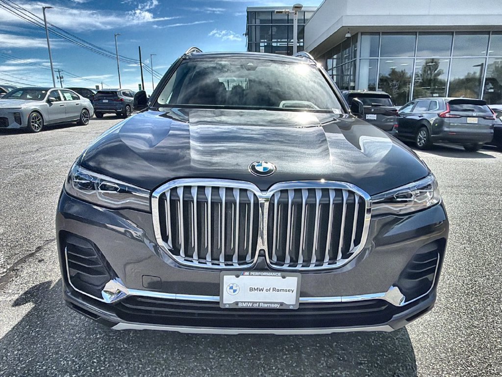 Used 2022 BMW X7 xDrive40i w/ Premium Package AWD/4WD image 14