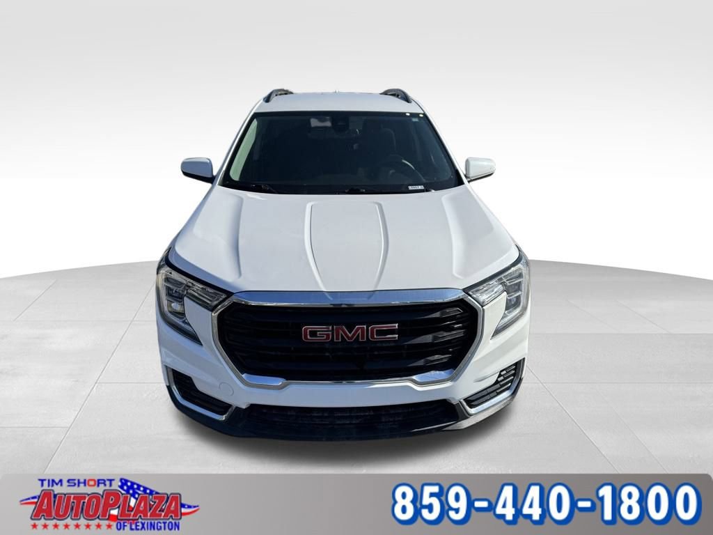 Used 2023 GMC Terrain SLE w/ Driver Convenience Package image 14