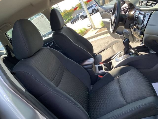Used 2017 Nissan Rogue S FWD image 14