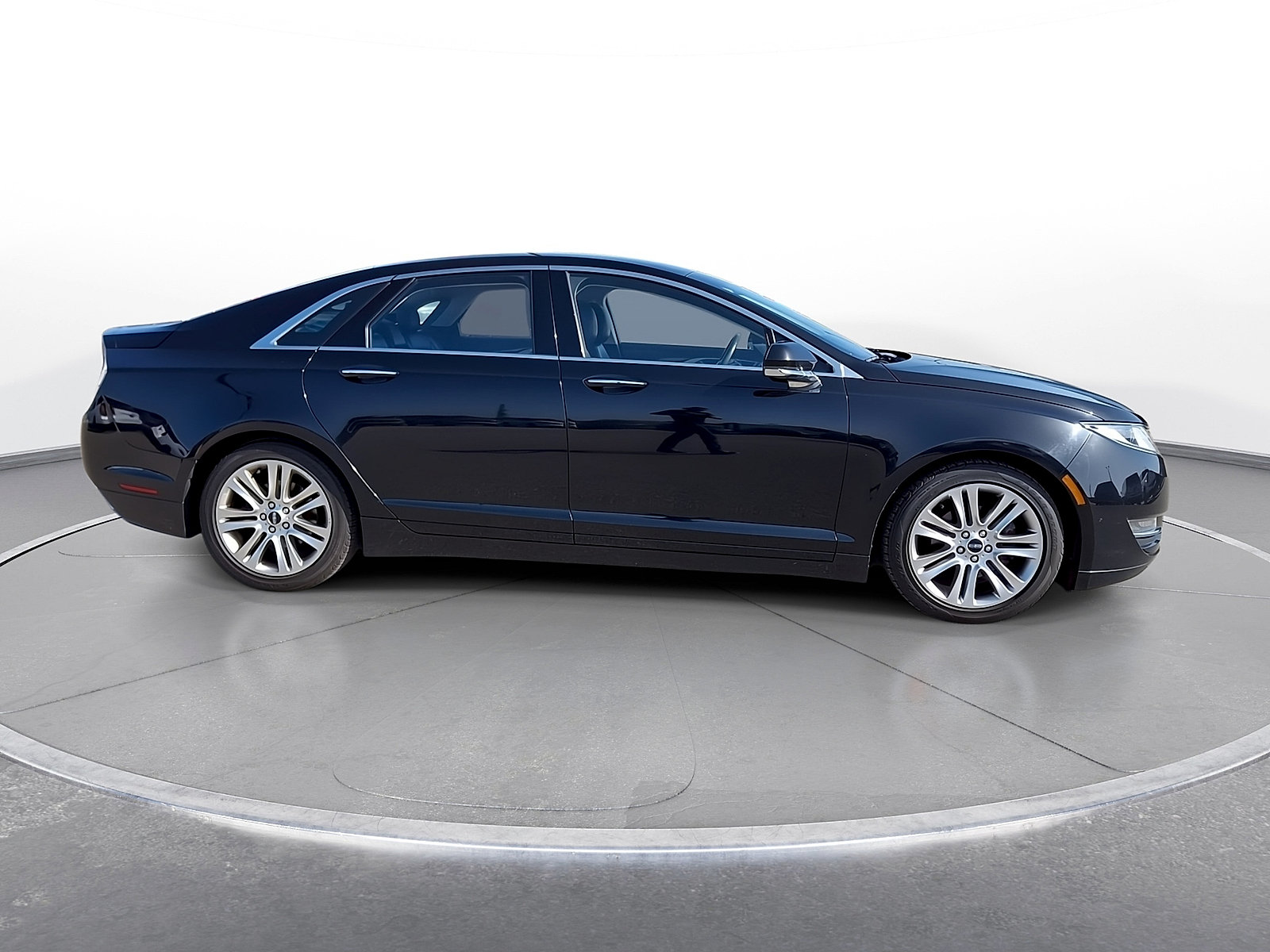 Used 2016 Lincoln MKZ Hybrid FWD image 9