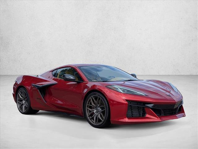 Used 2024 Chevrolet Corvette Z06 RWD image 3