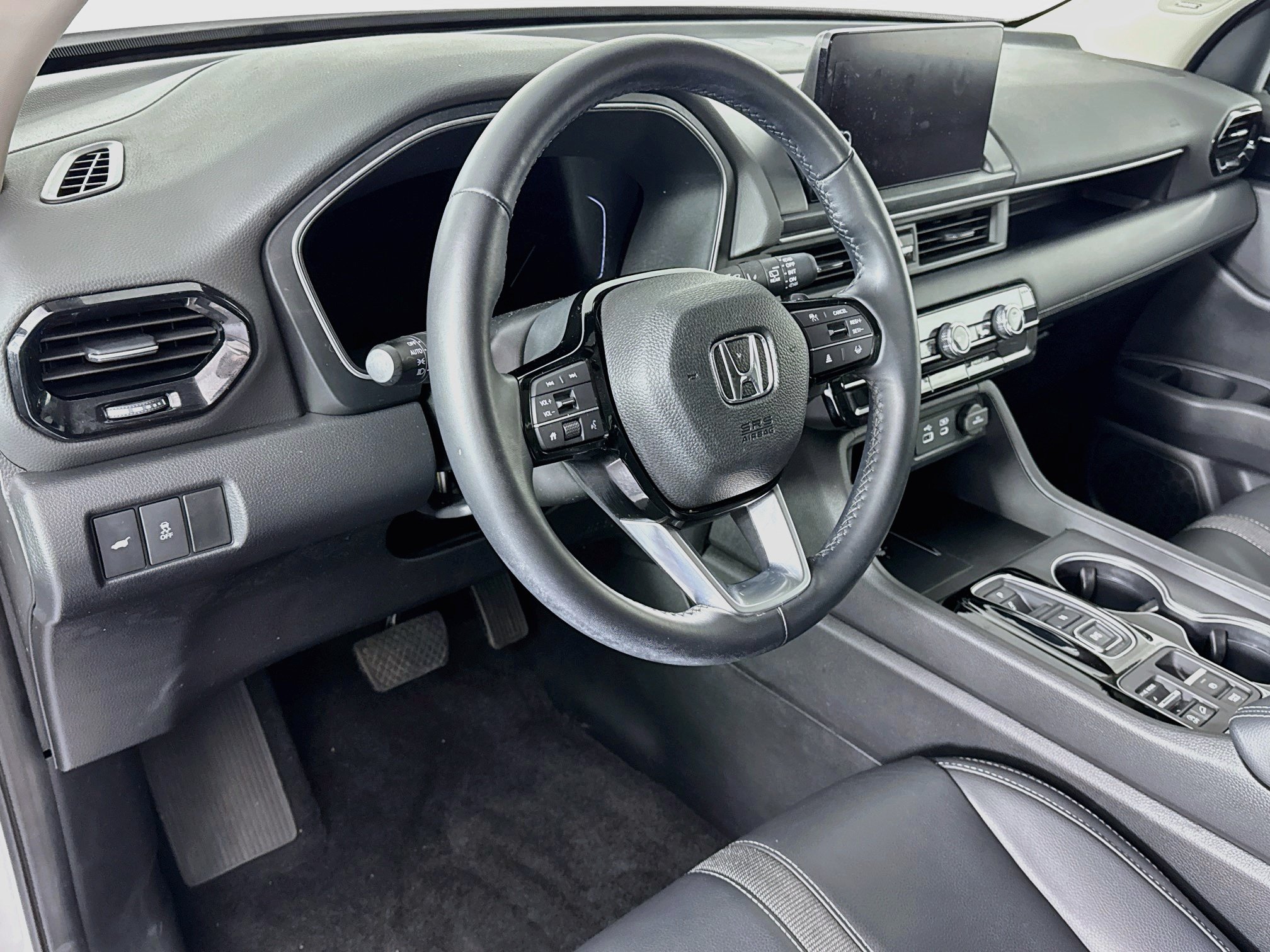 Certified 2024 Honda Pilot Touring image 9