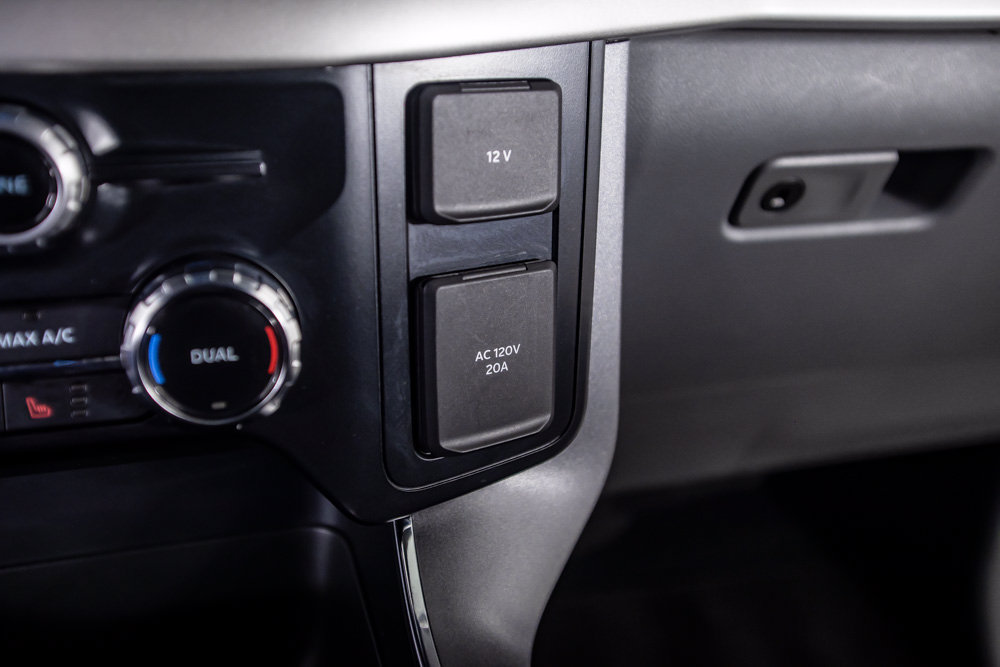 Used 2023 Ford F150 Lightning XLT AWD/4WD image 32