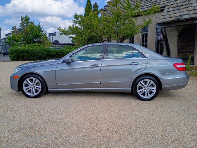 Used 2010 Mercedes-Benz E 350 Sedan image 7