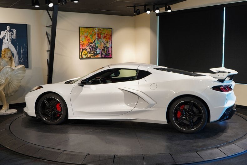 Used 2023 Chevrolet Corvette Stingray Premium Cpe w/ Z51 Performance Package RWD image 5