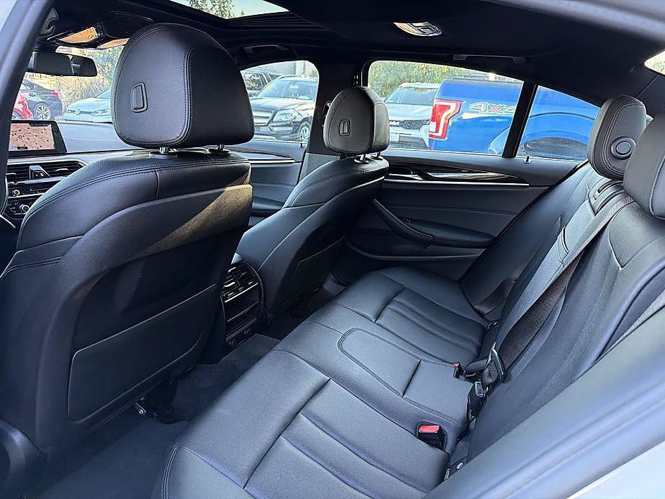 Used 2019 BMW 530i RWD image 12